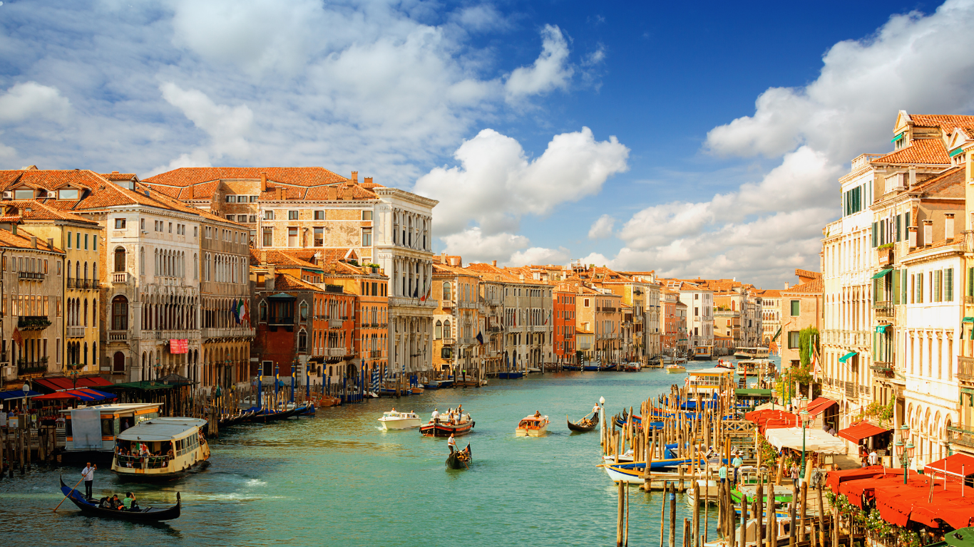 The Ultimate Italian Contrast: Sicilian Seaside Chill & Dolomite Mountain Thrills